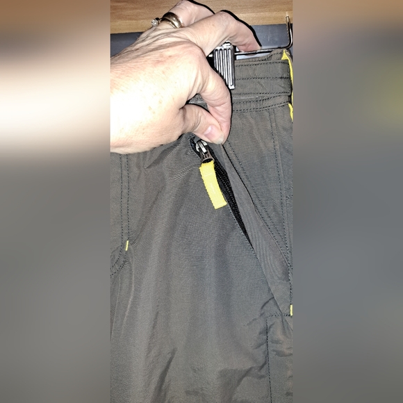 Boys Gap Snow Pants Size 10  Grey With Yellow Adjustable Waiste Read - Picture 5 of 7